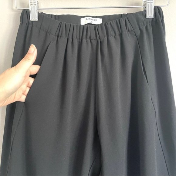 Aritzia Babaton black Dexter tapered crepe pants - XS. - Picture 3 of 11